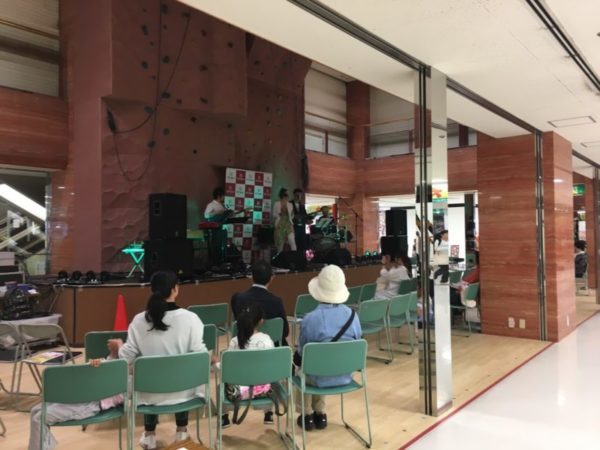 ミナーラ内4階エスカレーター前のメイン広場