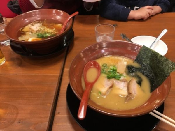 豚竹林の豚骨ラーメンと醤油ラーメン
