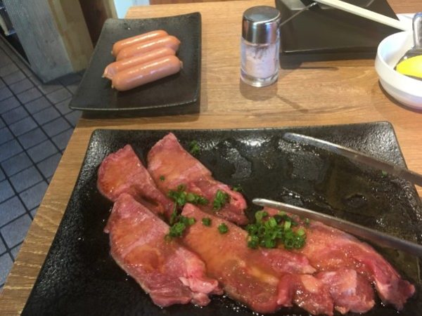 焼肉火花の牛タン