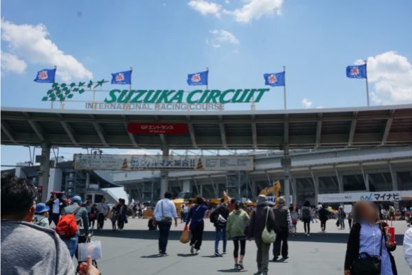 鈴鹿サーキットGPエントランス