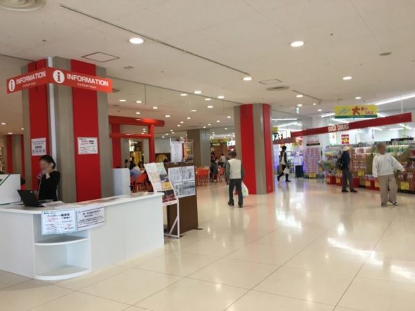 ミナーラ南東出入り口付近