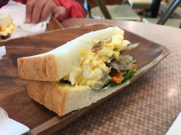 カフェテドミナーラのサンドイッチ