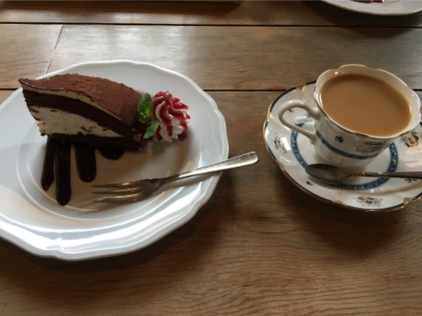 ブレンドコーヒーとチョコケーキのセット