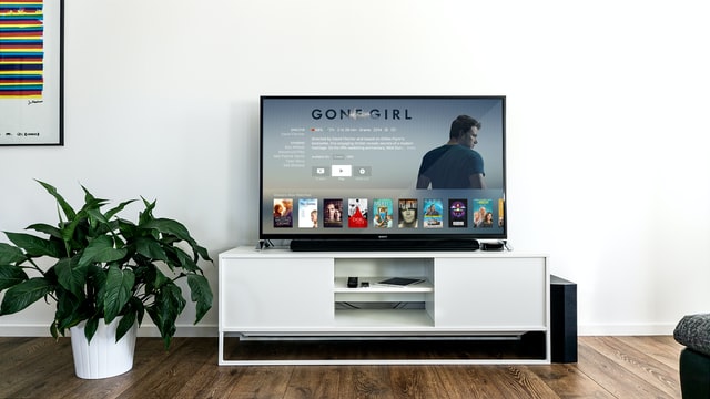 テレビはPCモニターの代わりに使える？メリットやデメリットを解説
